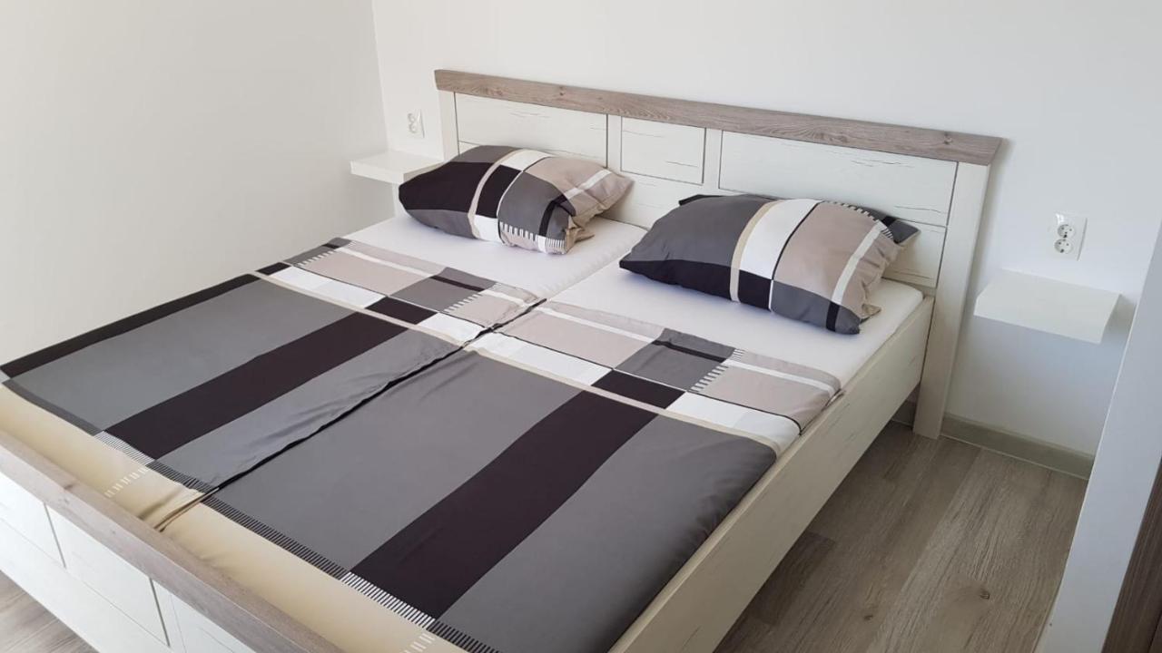 Apartman Luma Baška Voda Exterior foto