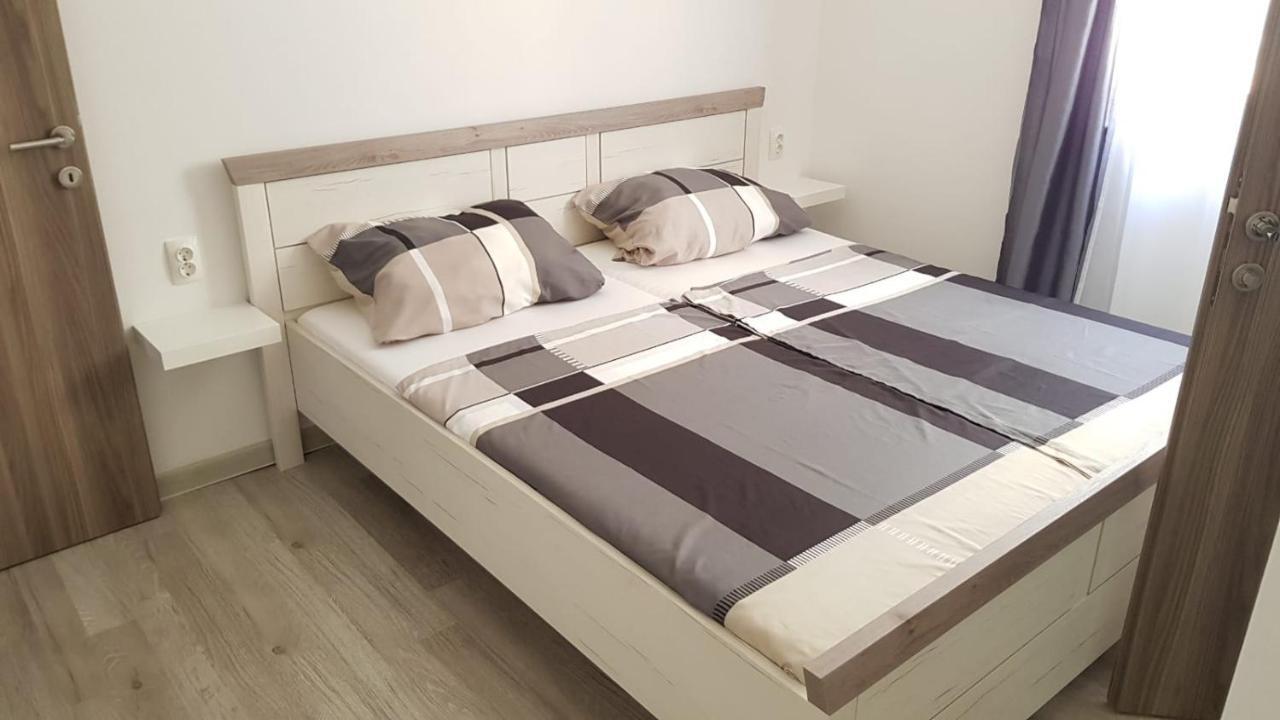 Apartman Luma Baška Voda Exterior foto